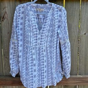Beautiful LOFT long sleeve flowy blouse